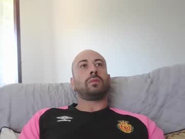 Catch me live as Fisarmonico, age 32 yrs in premium male cam shows