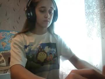 Flaireger, 18 years old, First days! I am Amina and my GOAL : Wish me luck!!  #girl #novelty #18 #shy #new [32 tokens remaining], webcam photo