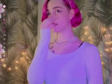 Florenceclemele, 20 years old, GOAL: Lick fingers [30 tokens remaining] Welcome to my room! Heeeeeey #shy #cute #feet #lovense #new, webcam photo
