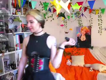 Fox_and_dog, 22 years old, GOAL: ?heels and stockings [400 tokens remaining] ?pvt is open ?It's so hot here today...   #goth  #ahegao #young #redhead, webcam photo