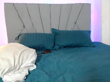 Squirting cam girl Francihot4 age 20 yrs live now