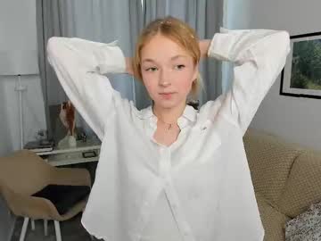 Funny_blase, 18 years old, PVT OPEN!! \ goal: lift up top and tease back [0 tokens remaining] #18 #new #teen #blonde #young, webcam photo