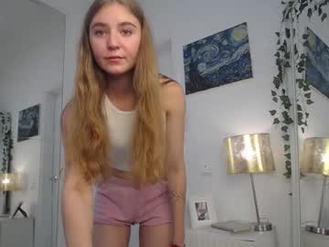 Gavrilina, 18 years old, NEW HERE! MAKE MY TOP WET EVERY 50 TOKENS! #new #18 #teen #skinny #young, webcam photo