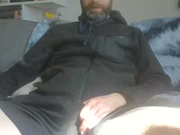 Catch me live as Geon2xx in premium male cam shows
