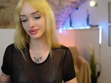 Gia_storm_, 22 years old, #New #Sexy #blonde girl ready to #squirt and make you #cum. Are you ready to see my completely #naked body?, webcam photo