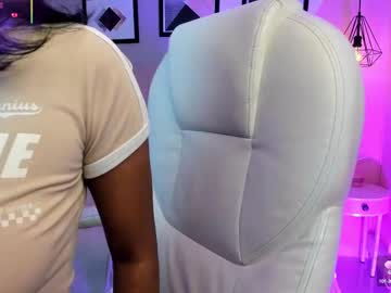 Gigi_strawberry, 18 years old, GOAL: ?Toppless and Play boobs with dildo? ?? ??Messy and hot like my mouth game and my pussy?? #ebony #daddysgirl #18 #bigass #blowjob, webcam photo