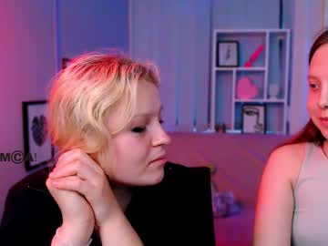 Gladis_drey, 18 years old, GOAL: twerk [500 tokens remaining] Welcome to my room! #feet #blonde #18 #lovense #new, webcam photo