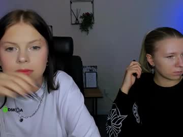 Gloria_bubble, hey! i'm #new here #young #18 #shy #pvt [106 tokens remaining], webcam photo