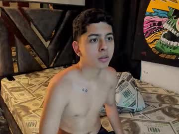 Live cam boy Gomez_c_, 20 yrs – Hot Male Cams