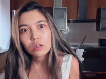 Goooldenshine, 18 years old, Make my top shorter  #shy #teen #cute #new #18 [8 tokens remaining], webcam photo