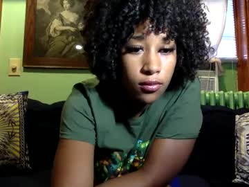Squirting cam girl Gyalxoxo age 26 yrs live now
