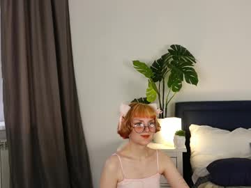 Hairy_queeen, tease hairy pussy close to cam #hairy #skinny #smallboobs #teen #18 [55 tokens remaining], webcam photo