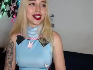 Hallie_cam2, 23 years old, Challenge you to play with me #new #saliva #smoke #squirt #latina, webcam photo