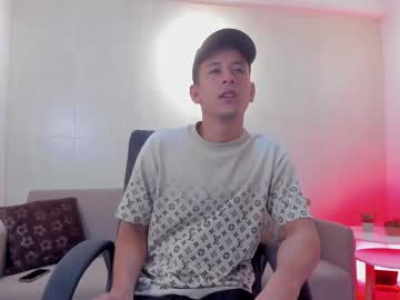 Hank_martinez, ?Make me so naughty?6 tks pvt??Help me get to 25 thumbs up ? #foots #flex #bigcock #young #football, webcam photo