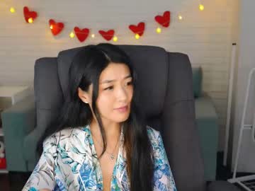 Hannarosie, 24 years old, thankuuu 30k followers!!!!  #asian #feet #braces #18 #shy [1415 tokens remaining], webcam photo