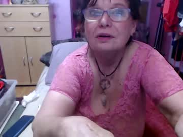 Heatedgranny • milf61y • Hungary • public