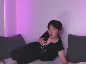 Heejinwang, 18 years old, GOAL: Take o ff T-shirt [89 tokens remaining] Welcome here! #twink #new #18 #asian #gay, webcam photo