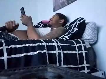 Live gay cam model Hennesseyyyy streaming now in HD
