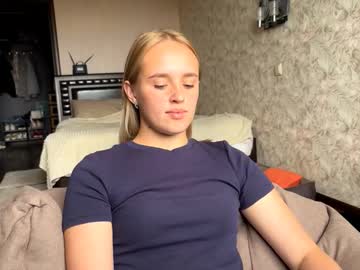 Hermiladziekan, 18 years old, Goal: dance for u ! I am new here and your support is very important to me! Thank you! ^^ #teen #18 #cute #new #shy [0 tokens remaining], webcam photo