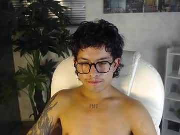 Hetfield_24, SHOW CUMMMM #party  #18 #smoke #dominant #new [497 tokens remaining], webcam photo