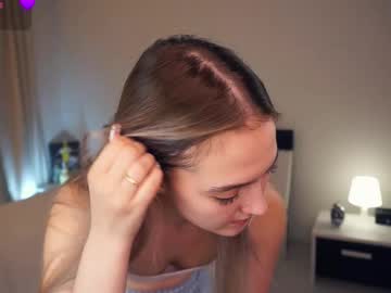 Catch me live as Hip_hop_baby, age 18 yrs in premium male cam shows