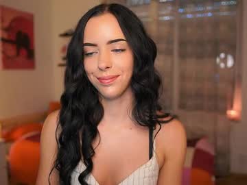 Honey__kate, 18 years old, sexy dance #shy #young #new #teen girl waiting for you in a first day [252 tokens remaining], webcam photo