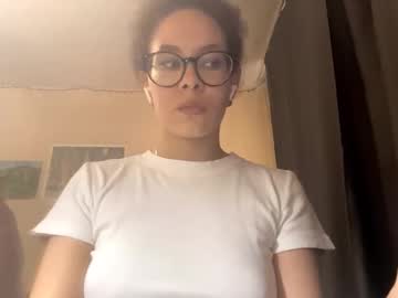 Honey_glimmer, 18 years old, Goal take off my bra under my top<: My name is Adelina #new , new experience to me, hope it turns out well :3  #skinny #young #18 #shy [320 tokens remaining], webcam photo