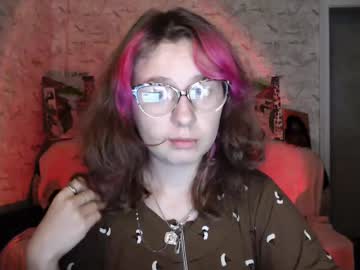 Honeydewwaves_, 19 years old, GOAL: ??Play through panties?? #new #smile #shy #18 #teen [157 tokens remaining], webcam photo