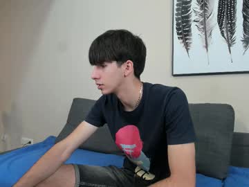 Hotflirtyfella, 18 years old, Welcome to my room! - Goal: Cum Show [691 tokens left] #18 #young #feet #lovense #uncut, webcam photo