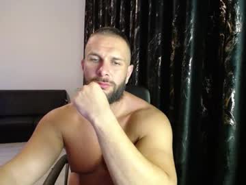 Muscle cam star Hotterlrg, 30 yrs