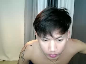 Skinny Asian cam girl Hugecockjames09 live in HD