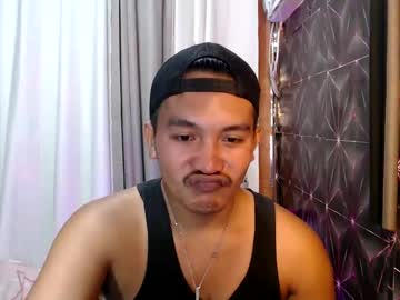 Skinny Asian cam girl Hunkylloyd live in HD