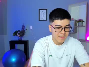 Hunterrush_, 19 years old, Role play boss office??? #bigcock #18 #muscle #teen #cum, webcam photo