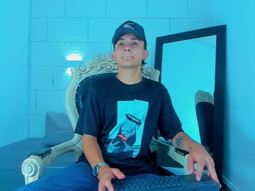 Igorr_dylan, 19 years old, GOAL: Get Naked [50 tokens remaining] Welcome to my room! #anal #bigcock #new #young #cum, webcam photo