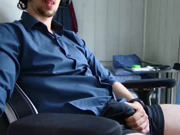 Hairy cam model italianhotdog01 (hairy,  italian,  bigcock,  cum) streaming live in HD