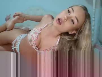 Itschanelxx • blonde21y • Australia • public