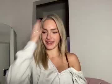 Itskeibabyyy, This is my first time here! wanna get naughty with me? ? #bigboobs #bigass #new #young #natural -- Current Goal: top off! ??, webcam photo