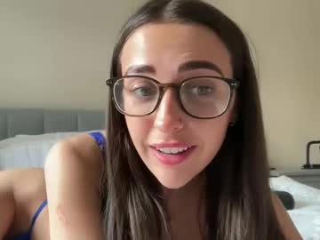 Live cam performer Itslarasoft streaming now