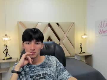 Jake_evanss_, 19 years old, GOAL: make me cum [555 tokens remaining] Hello dear, thank you for visiting my room, I am new here and I need your support. #lovense #bigcock #young #18 #cum, webcam photo