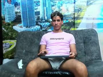 Muscle cam star Javier_sex_hard
