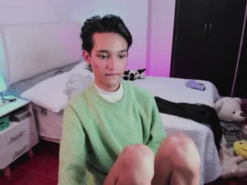 Jeesus_vd, 19 years old, Jeesus_vd's room #18 #skinny #twink #lovense #femboy, webcam photo