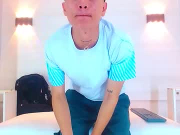 Jeic_18, 19 years old, #CUM #ANAL #18 #BIGCOCK #DANCE [700 tokens remaining], webcam photo