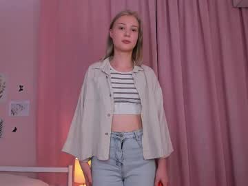 Jenasholders, Goal: Gently run your fingers over my lips. I am new! Give me some advices #shy #new #18 #young #teen [66 tokens remaining], webcam photo