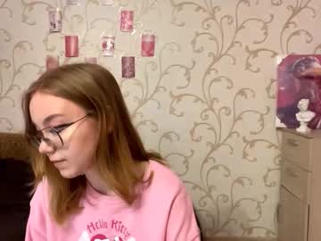 Jennarease, 18 years old, GOAL >"Show my legs, caress them< #new #18 #blond #cute #shy [45 tokens remaining], webcam photo