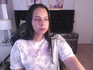 Jimena_b, 30 years old, GOAL: Hard spank in doggy [25 tokens remaining] LET'S OPEN MY NEW GIFT TOGETHER? Welcome to my room! #latina #new #bigass #bbc #milf, webcam photo