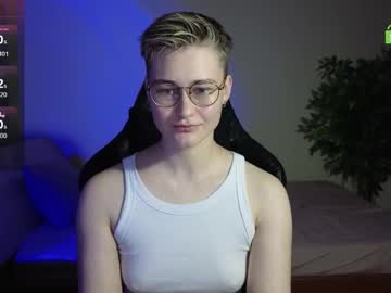 Joan_night, GOAL: Topless [150 tokens remaining] ? #cute #shy #tomboy #young #shorthair, webcam photo