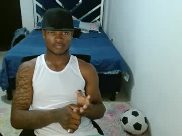 Joao_leao • latinos • COLOMBIA • away
