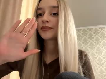 Joieloepp, 18 years old, GOAL : Biggest smile ever! Hello CB, my name is Stella! i'm #new here! Show me your thumbs up! Let's get acquainted! #smalltits #shy #18 #young [4 tokens remaining], webcam photo