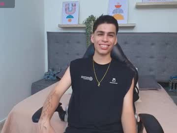 Juan_adams1, 20 years old, GOAL: Cum Show [1111 tokens remaining] Welcome to my room! #18 #new #latino #bigcock #cum, webcam photo