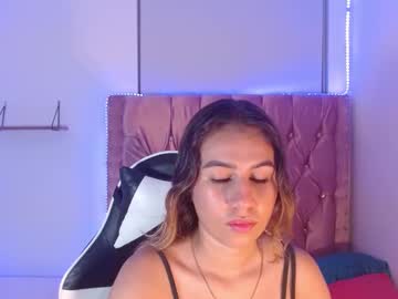 Julia_fox1_, GOAL: Dance Naked [10 tokens remaining] Let's enjoy together?I show you what I do with my pussy? #young #latina #18 #new #shy, webcam photo
